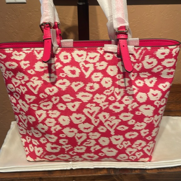 NWT Michael Kors Jet Set Pink & White Pebbled Leather Tote Bag MSRP $498 - Picture 5 of 9